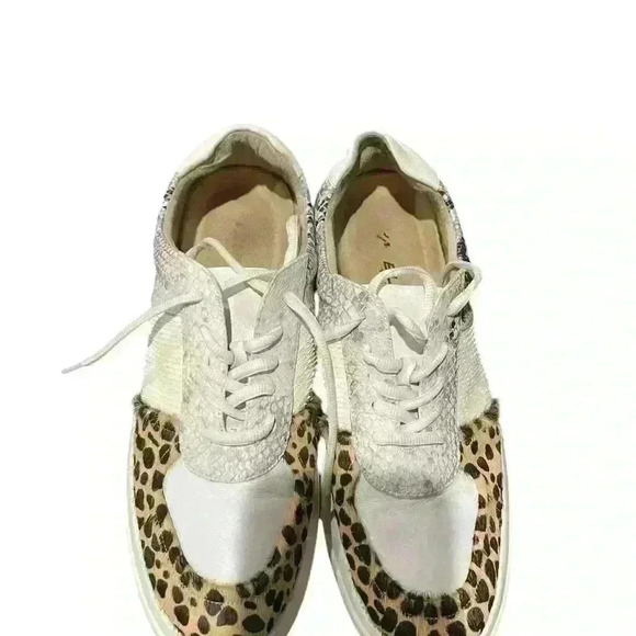 Vaneli Sport Shoes Womens 10M Yarol Multi Snake Animal Print Pony Hair Sneakers - Picture 7 of 7